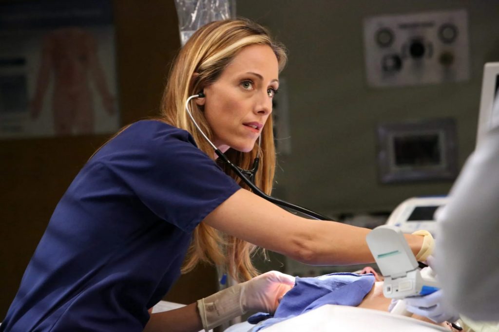 Kim Raver had difficulties distinguishing between reality and fiction while away from the Grey's Anatomy set.